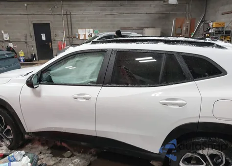 2025 Chevrolet Trax Fwd 2Rs z USA, uszkodzony, nr VIN KL77LJEP0SC018353